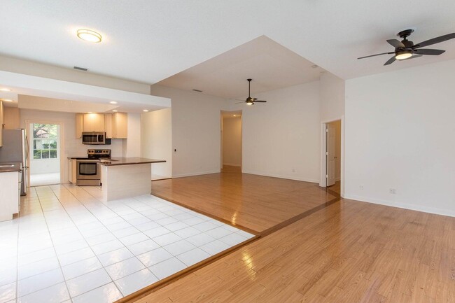 Foto del edificio - 179 E Tall Oaks Cir