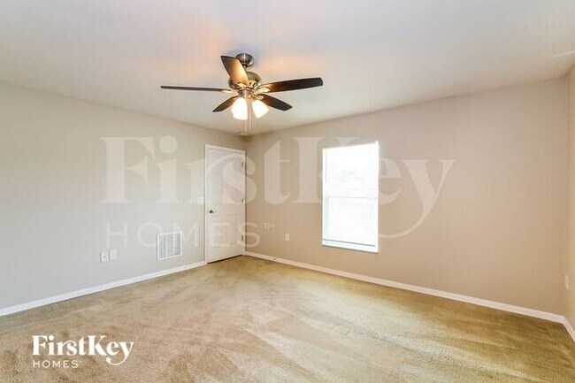Foto del edificio - 2743 Gramercy Dr