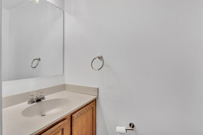 Building Photo - 15715 Ensleigh Ln