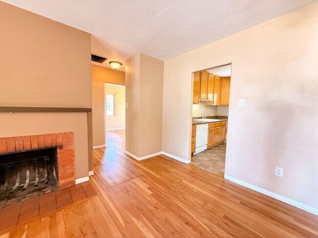 Foto del edificio - Nobhill Home