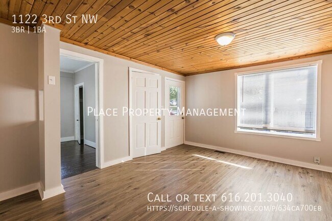 Foto del edificio - 1122 3rd St NW - Charming 3 Bedroom House!!