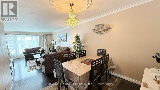 Photo du bâtiment - 3563 Laddie Crescent