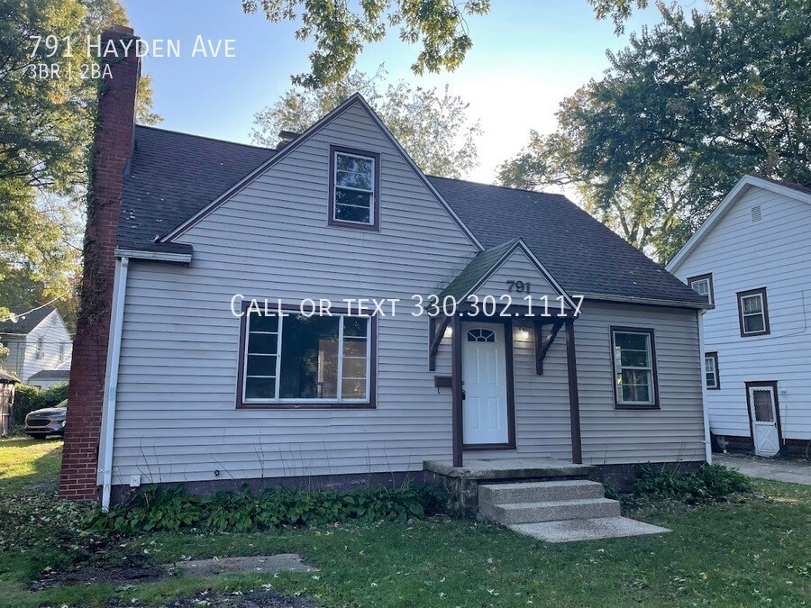 Primary Photo - Three bedroom two bathroom home for rent