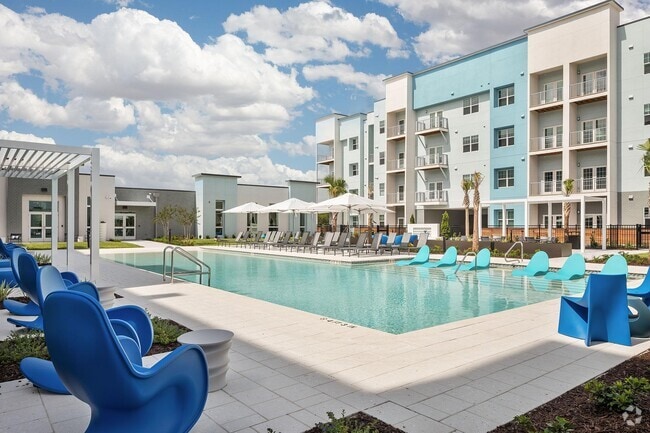 Building Photo - ROCKLEDGE FLATS