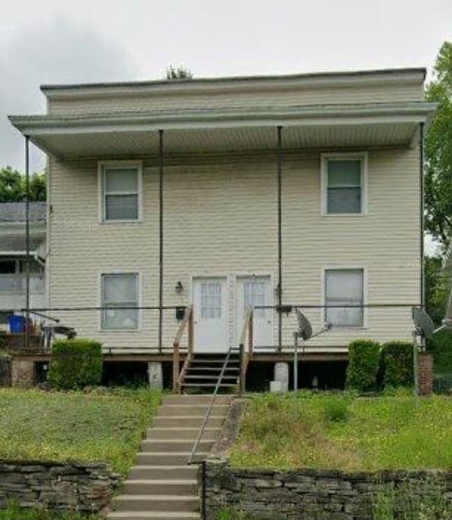 Building Photo - 517 Crown Ave