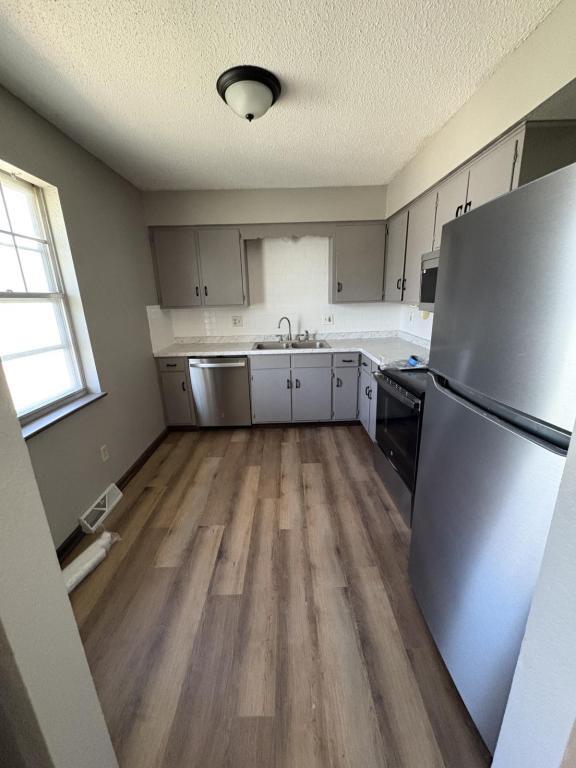 Foto del edificio - 339 N Downey Ave