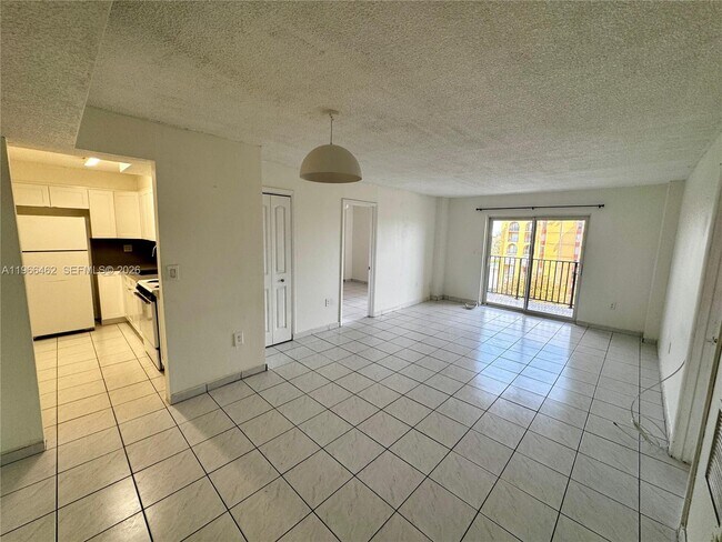 Foto del edificio - 4801 NW 7th St