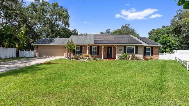 Foto del edificio - 5304 Rosecrest Cir