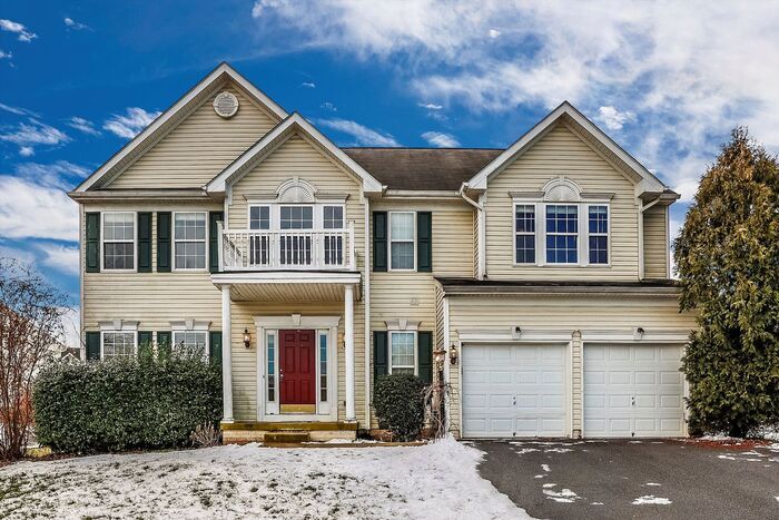 Primary Photo - Executive Single Family Style Home for lease