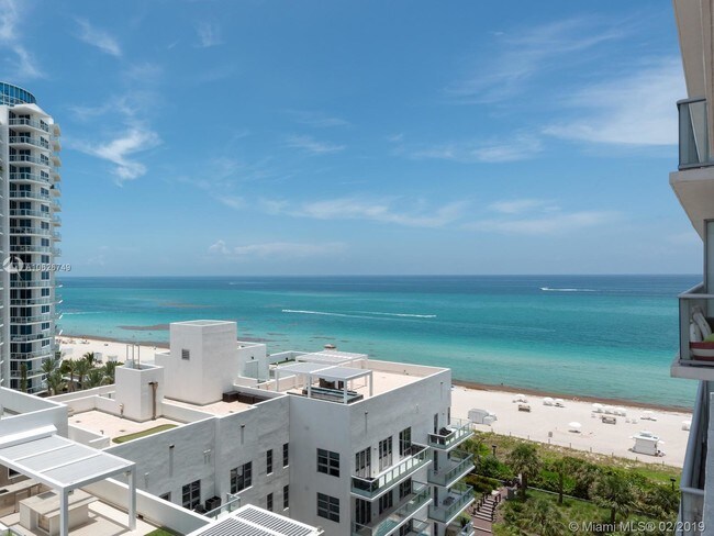 Foto del edificio - 3737 Collins Ave
