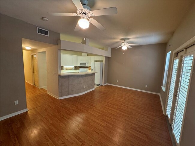 Building Photo - 546 NW 50th Blvd