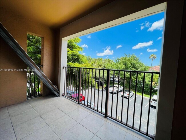 Foto del edificio - 2081 Renaissance Blvd