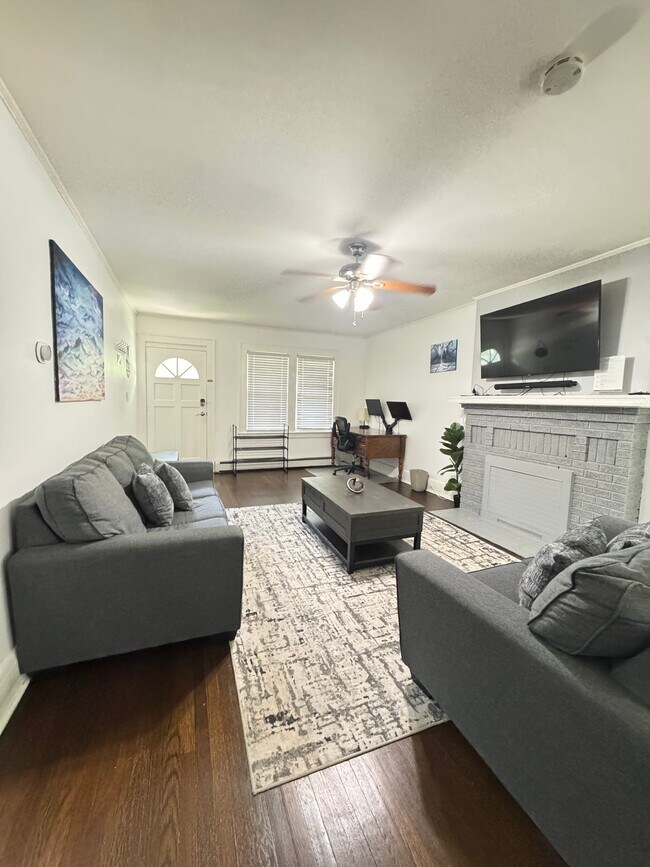 Foto del edificio - 828 Plainfield Ave