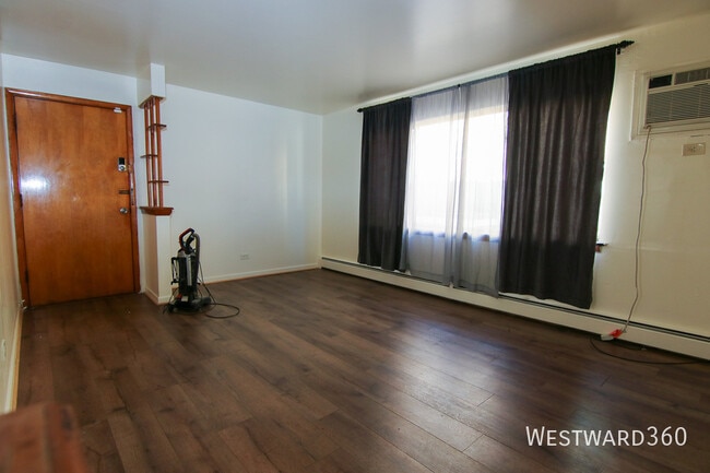 Foto del edificio - 8745 S Cottage Grove Ave