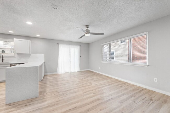 Building Photo - 3921 WYANDOTTE