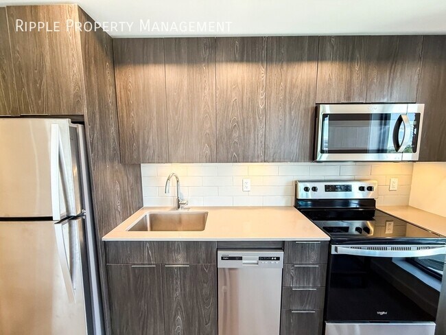 Building Photo - Modern 1 Beds, 1 Baths Apartment/Condo | A...
