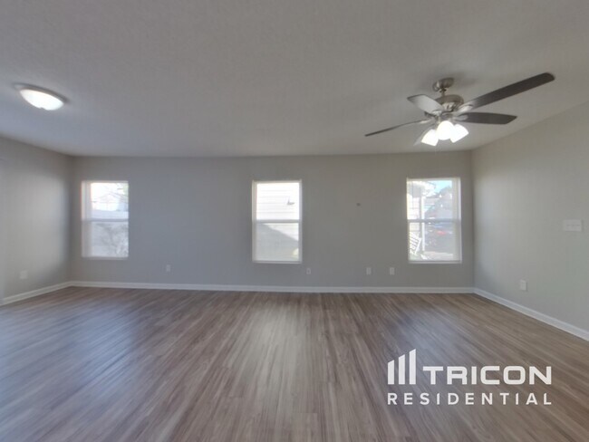 Foto del edificio - 4421 Stone Mountain Dr