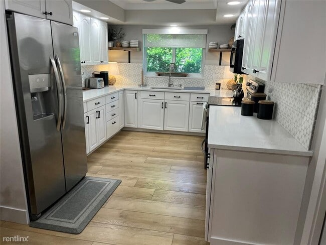 Building Photo - 4 br, 2 bath House - 2540 SW 14th St