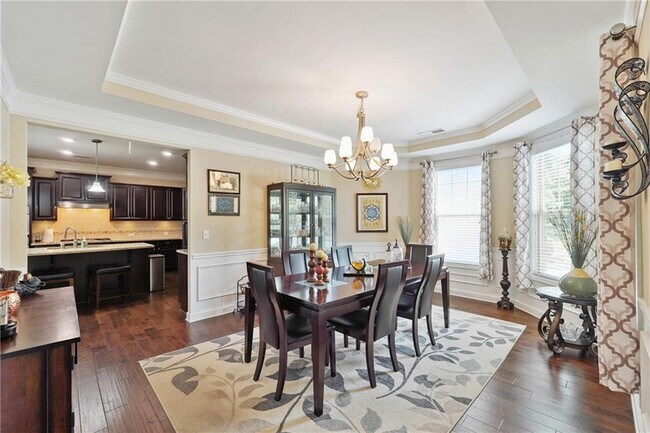 Foto del edificio - 915 Elmsbrook Ln