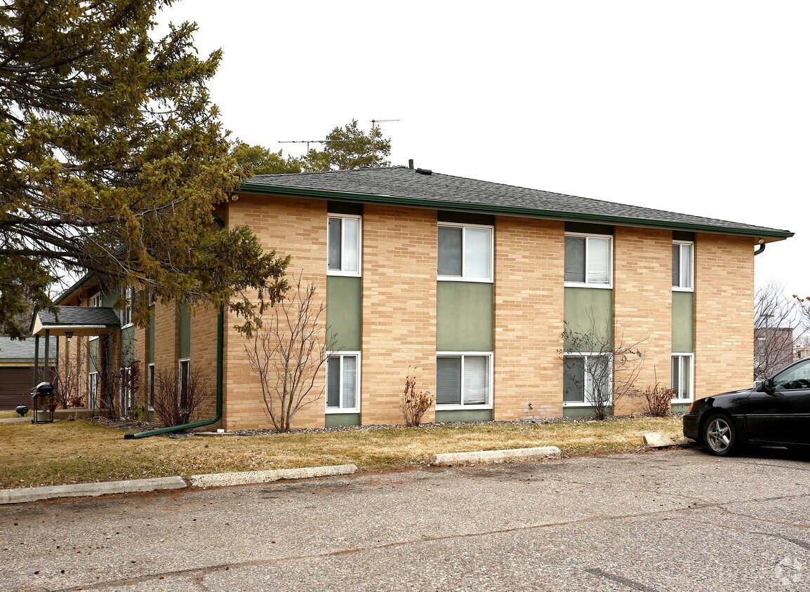 Primary Photo - 38 Balsam Ave SW