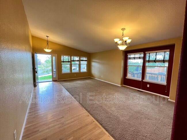 Foto del edificio - 24466 E Whitaker Ct