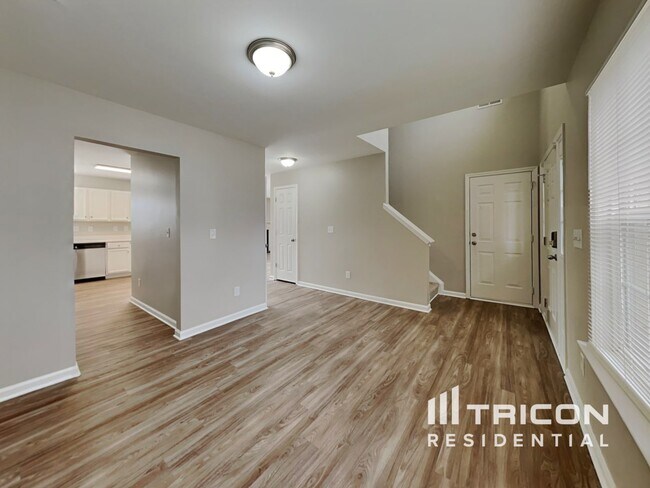 Building Photo - 5028 Hildreth Court