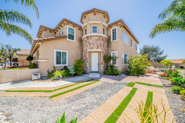 Building Photo - 31501 Sagecrest Dr
