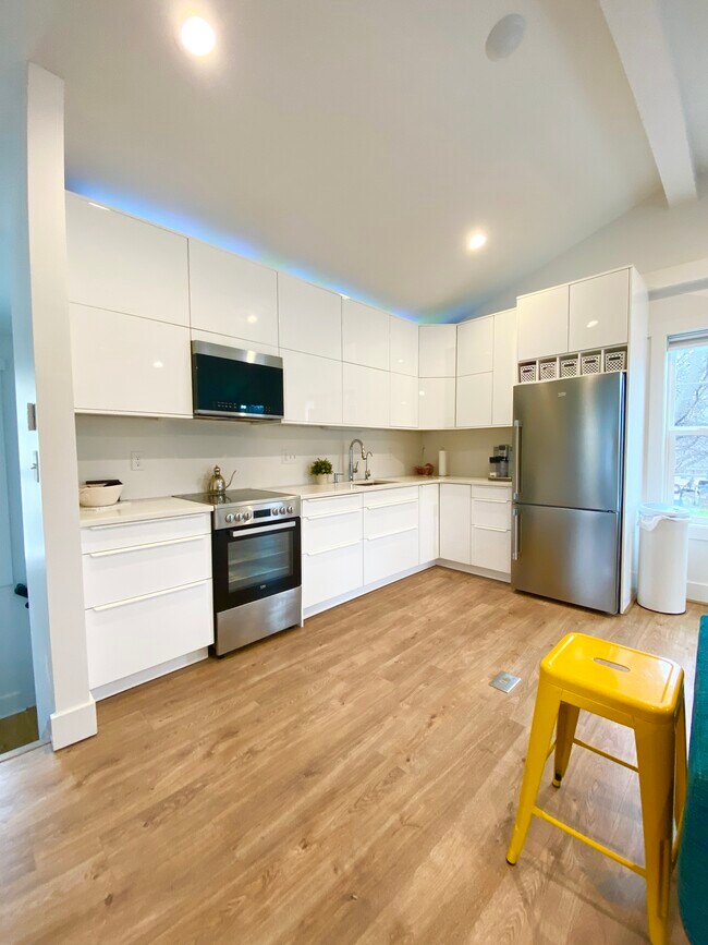 Foto del edificio - 115 Evanston Ave