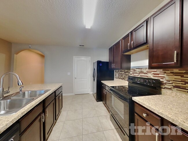 Building Photo - 530 Squires Grove Dr