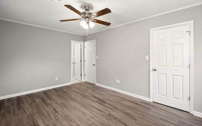 Building Photo - Beautiful Summerville Rent Ready, Fully Re...