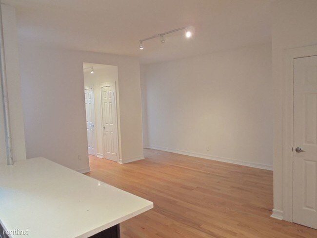 Foto del edificio - 919 Park Pl