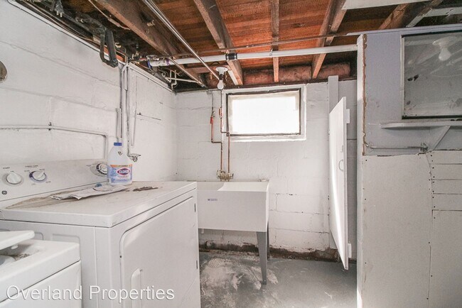 Building Photo - 3 br, 1 bath House - 2831 Grovewood Ave