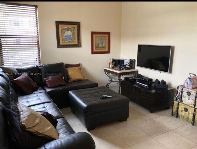 Foto del edificio - 3203 SE 6th St