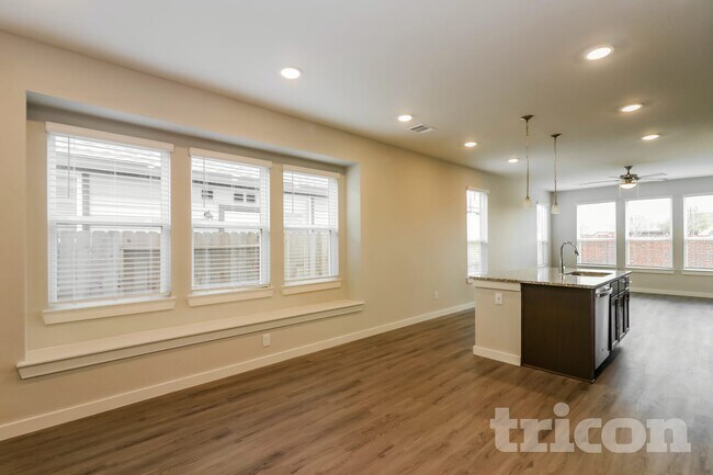 Building Photo - 23611 Gibson Frst Dr