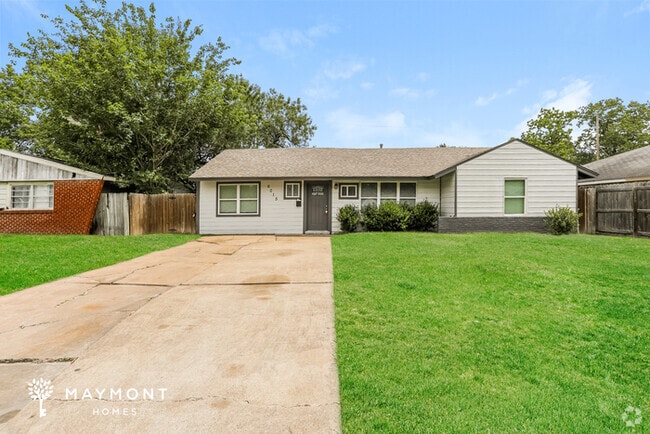 Building Photo - 6015 Glenhurst Dr