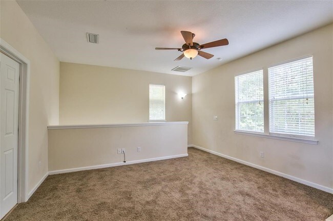 Building Photo - 3771 Overlook Dr