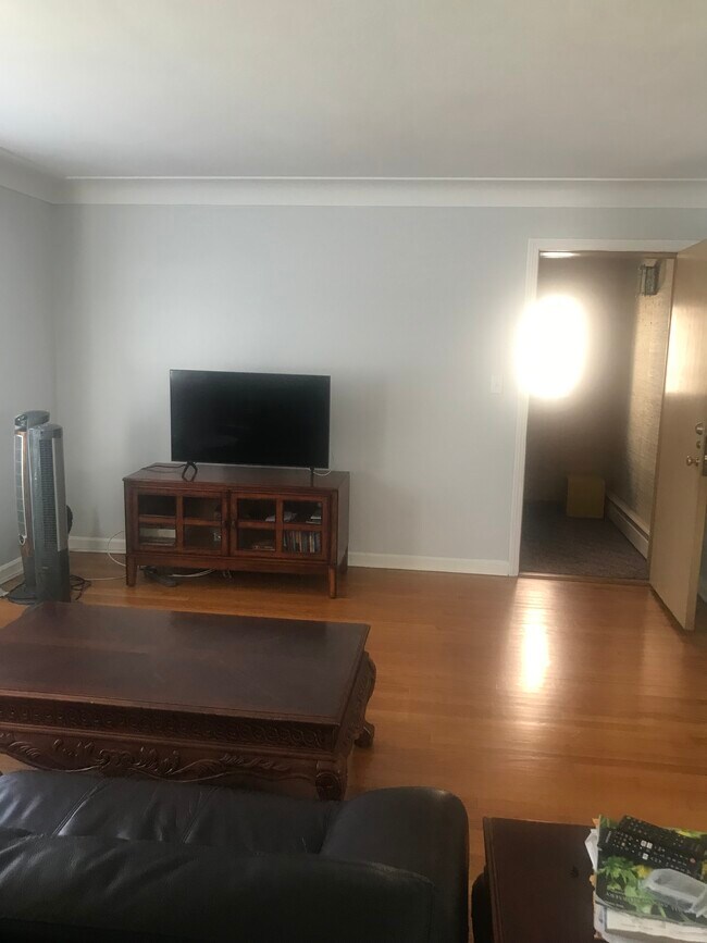 Building Photo - 152 N Euclid Ave