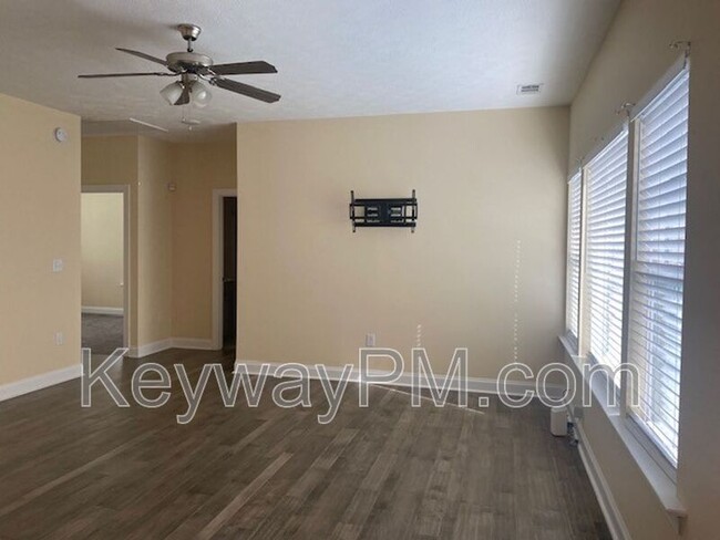 Building Photo - 801 Antioch Ct