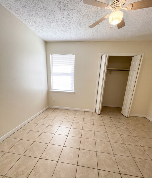 Foto del edificio - 547 S 61st Ave