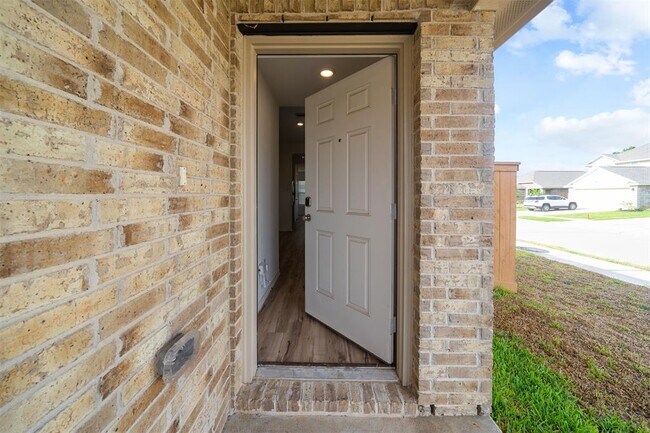 Building Photo - 32723 Orchard Haze Dr
