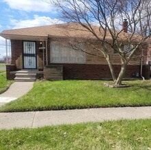 Building Photo - 20401 Strathmoor St