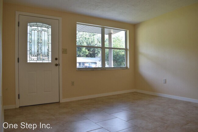 Building Photo - 3 br, 1 bath House - 4645 Gazania St
