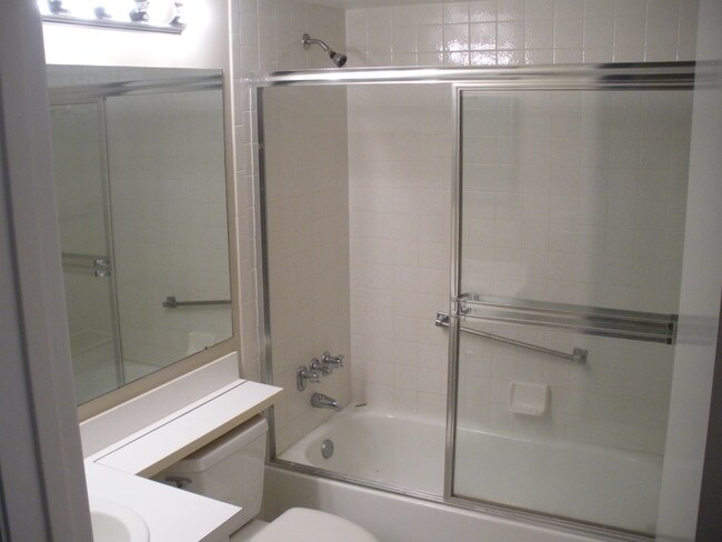 Foto del edificio - 208 Foxtail Dr