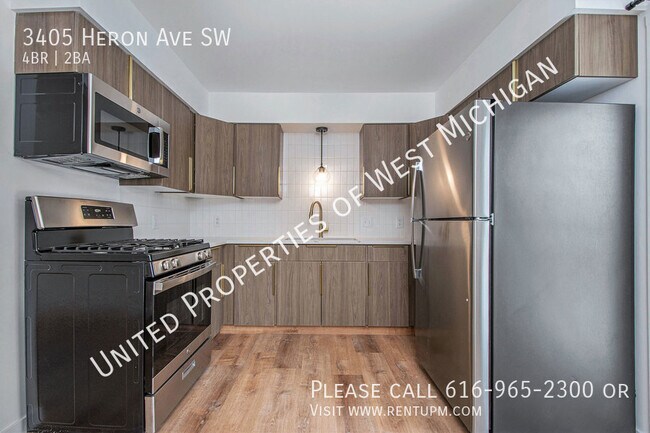 Building Photo - 3405 Heron Ave SW