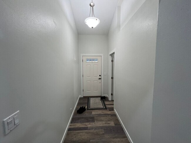 Building Photo - 4 bedroom - 2 Bath Harvest Ridge Home- ava...