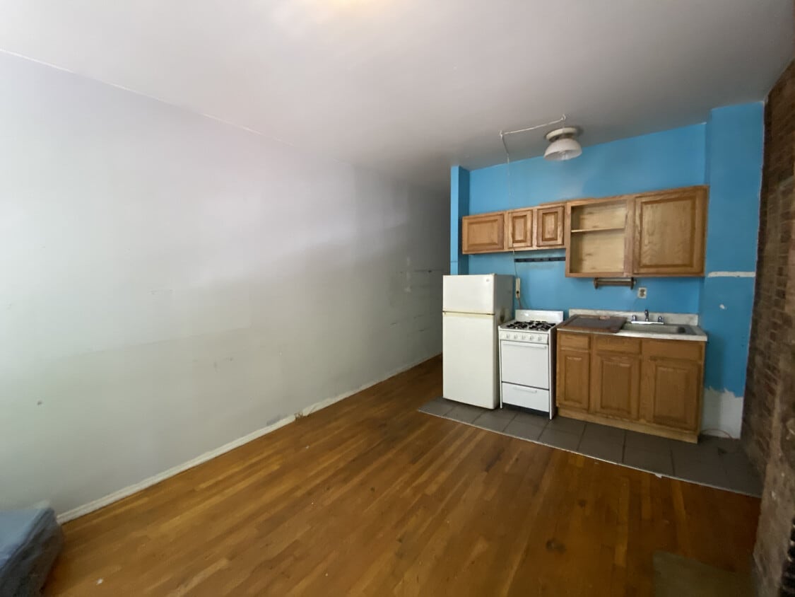 Primary Photo - 447 W 37th St