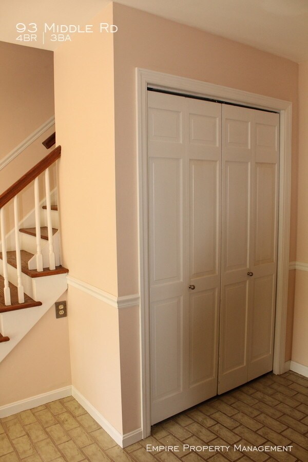 Building Photo - Charming 4 Bedroom House for Rent