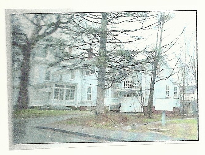Building Photo - 47 Redington St