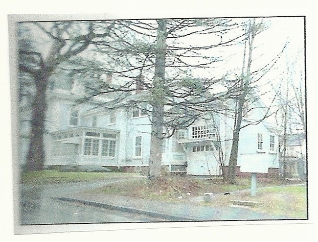 Building Photo - 47 Redington St