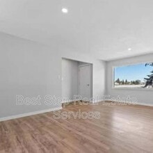 Building Photo - 13028-13078 78 St NW